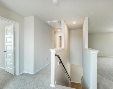 8205 Red Spruce St - Photo Thumbnail 21