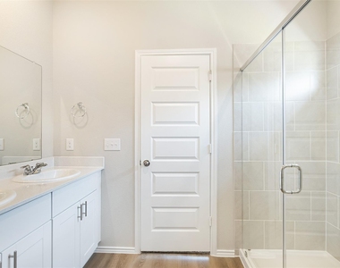 8205 Red Spruce St - Photo Thumbnail 15