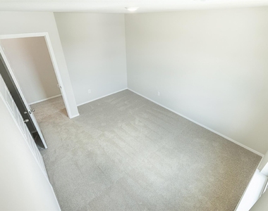8205 Red Spruce St - Photo Thumbnail 37