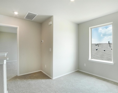 8205 Red Spruce St - Photo Thumbnail 22