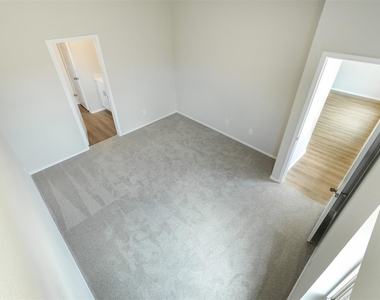 8205 Red Spruce St - Photo Thumbnail 14
