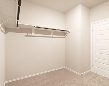 8205 Red Spruce St - Photo Thumbnail 19
