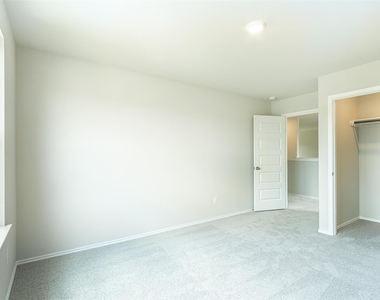 8205 Red Spruce St - Photo Thumbnail 36
