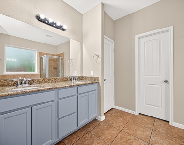 51 S Greenprint Circle - Photo Thumbnail 28