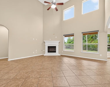 51 S Greenprint Circle - Photo Thumbnail 9