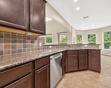 51 S Greenprint Circle - Photo Thumbnail 20