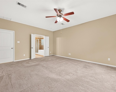 51 S Greenprint Circle - Photo Thumbnail 24
