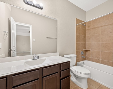51 S Greenprint Circle - Photo Thumbnail 38