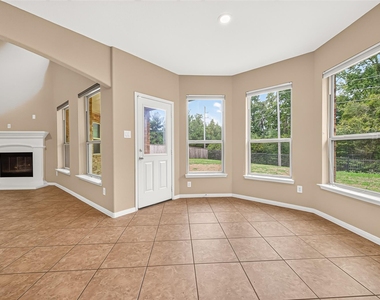 51 S Greenprint Circle - Photo Thumbnail 12
