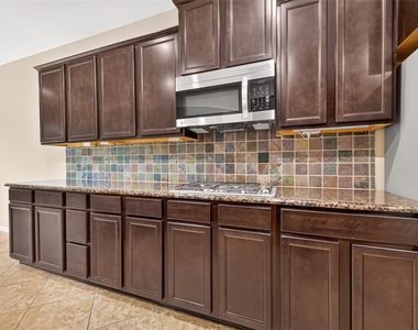 51 S Greenprint Circle - Photo Thumbnail 19
