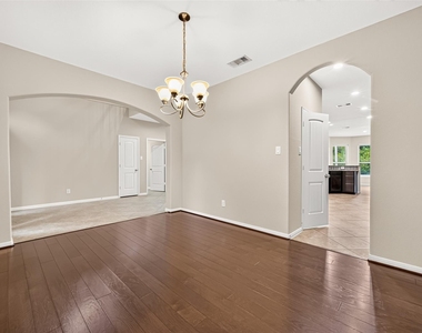 51 S Greenprint Circle - Photo Thumbnail 7