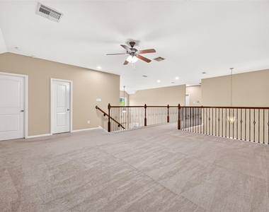 51 S Greenprint Circle - Photo Thumbnail 44