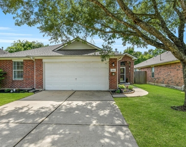994 Jefferson Street - Photo Thumbnail 1