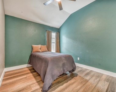 994 Jefferson Street - Photo Thumbnail 21