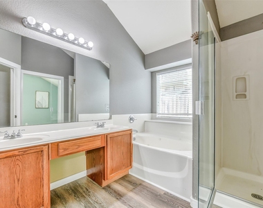 994 Jefferson Street - Photo Thumbnail 14