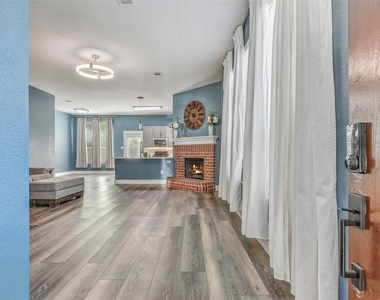 994 Jefferson Street - Photo Thumbnail 4