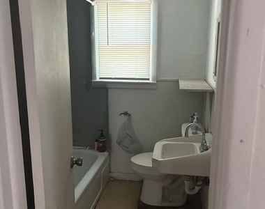 273 Sammons Street - Photo Thumbnail 3