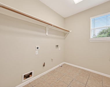 10427 Lyndon Meadows Drive - Photo Thumbnail 38