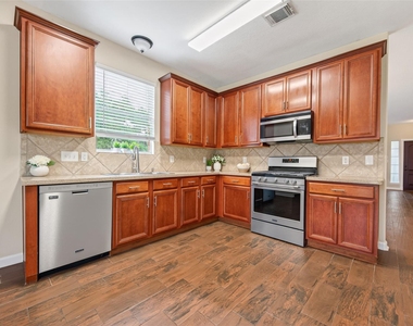 10427 Lyndon Meadows Drive - Photo Thumbnail 8