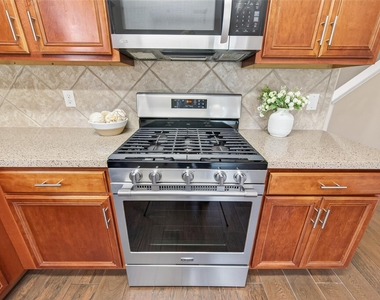 10427 Lyndon Meadows Drive - Photo Thumbnail 10