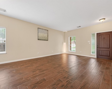 10427 Lyndon Meadows Drive - Photo Thumbnail 4
