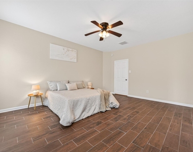 10427 Lyndon Meadows Drive - Photo Thumbnail 13