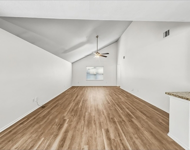 7211 Alava Drive - Photo Thumbnail 3