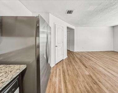7211 Alava Drive - Photo Thumbnail 2