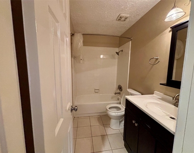12702 Meadway Court - Photo Thumbnail 20