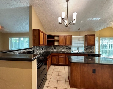 12702 Meadway Court - Photo Thumbnail 13