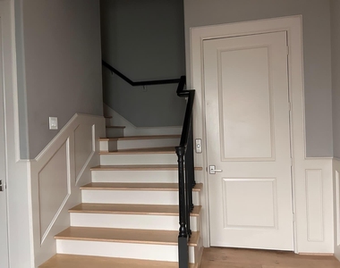 6820 Bellgreen Drive - Photo Thumbnail 4