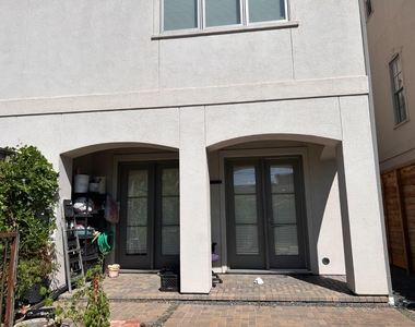6820 Bellgreen Drive - Photo Thumbnail 5