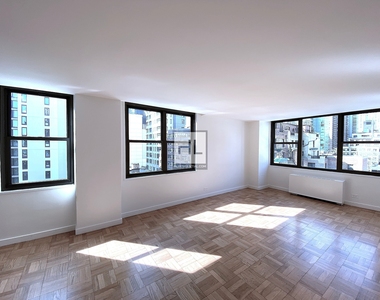 East 49th Street - Photo Thumbnail 2