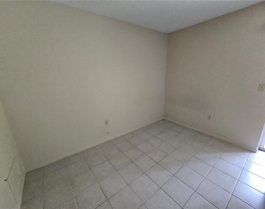 289 Jeru Boulevard - Photo Thumbnail 13