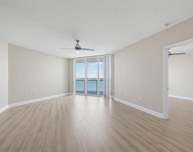 241 Riverside Drive - Photo Thumbnail 3