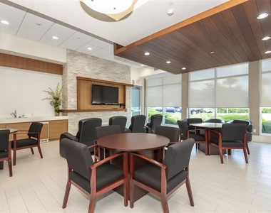 241 Riverside Drive - Photo Thumbnail 41