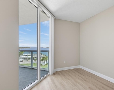 241 Riverside Drive - Photo Thumbnail 22