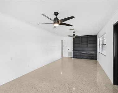 2723 Lynnhurst Street - Photo Thumbnail 11