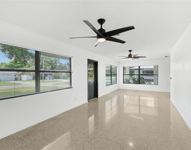 2723 Lynnhurst Street - Photo Thumbnail 10