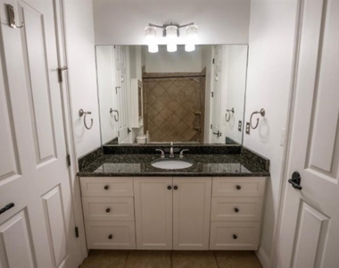 3915 W Kensington Avenue - Photo Thumbnail 36