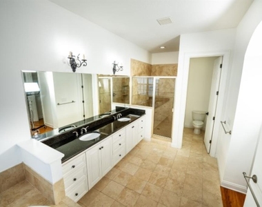 3915 W Kensington Avenue - Photo Thumbnail 26