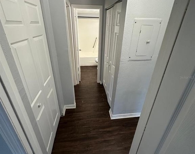 3215 N 49th Street - Photo Thumbnail 5