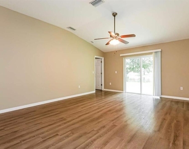 3428 Se 4th Place - Photo Thumbnail 5