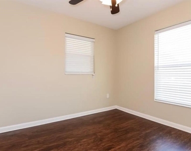 3428 Se 4th Place - Photo Thumbnail 4