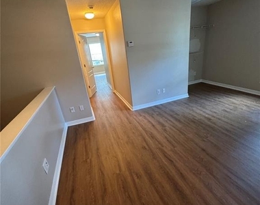 10625 Shady Falls Court - Photo Thumbnail 4