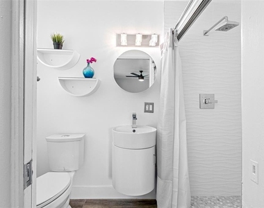 439 Capri Way Ne - Photo Thumbnail 20