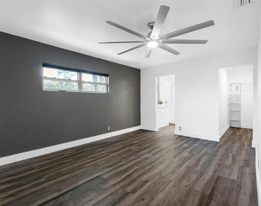 439 Capri Way Ne - Photo Thumbnail 14