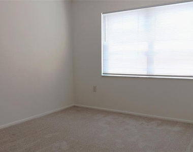 327 34th Avenue N - Photo Thumbnail 11