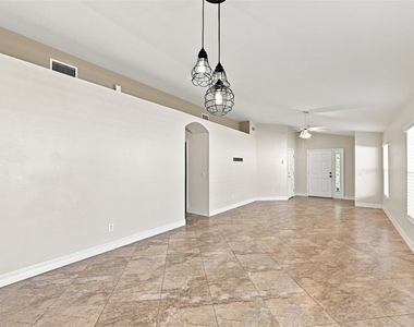 31053 Tagus Loop - Photo Thumbnail 10