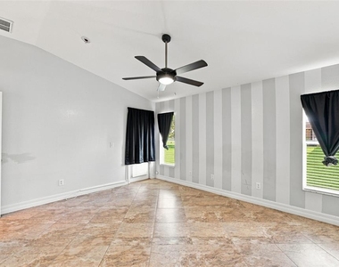 31053 Tagus Loop - Photo Thumbnail 12